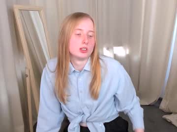 Elizabeth_Blusher Chaturbate stream image from May 13, 2025