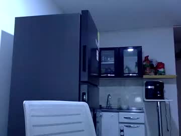 Asenet Chaturbate stream image from May 13, 2025