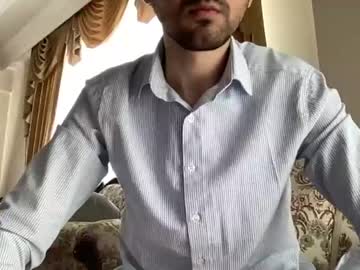 Freshmanxxl Chaturbate stream image from May 13, 2025