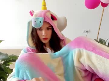 Stacyluxxe Chaturbate stream image from May 13, 2025