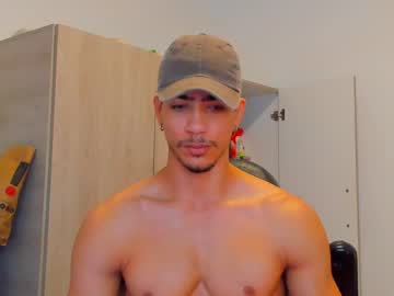Tyler_Lautners Chaturbate stream image from May 13, 2025