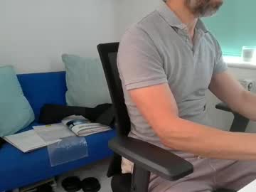 Bubblebumdave Chaturbate stream image from May 13, 2025