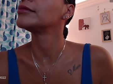 Emily_Leroy571240 Chaturbate stream image from May 13, 2025