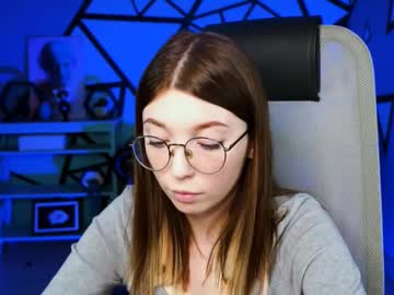 Lilly__Rain Chaturbate stream image from May 13, 2025