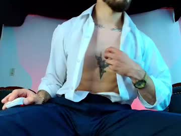 Massimovicenzo Chaturbate stream image from May 13, 2025