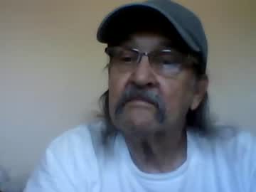 1valentine Chaturbate stream image from May 13, 2025