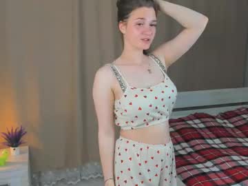 Constanceboozer Chaturbate stream image from May 13, 2025