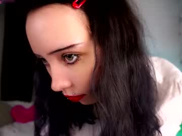 Glennabellew Chaturbate stream image from May 13, 2025