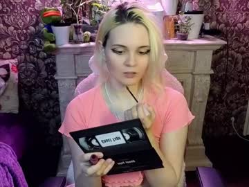 One_Moment_ Chaturbate stream image from May 13, 2025