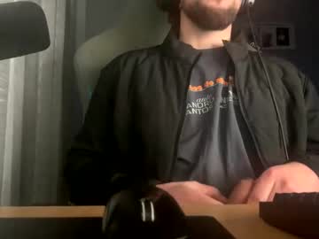 Maxxcock95 Chaturbate stream image from May 13, 2025