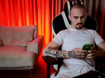 Richiesins Chaturbate stream image from May 13, 2025