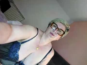 Sexyylaura Chaturbate stream image from May 13, 2025