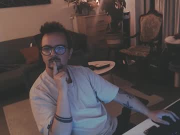 Winnydepooh Chaturbate stream image from May 13, 2025