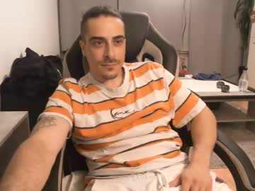Itscarg Chaturbate stream image from May 14, 2025