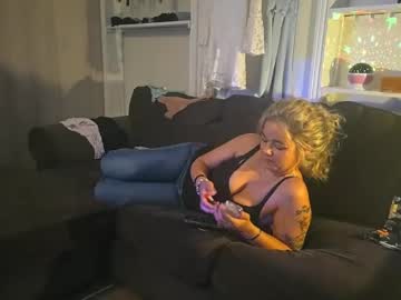 Realnativelilly Chaturbate stream image from May 14, 2025