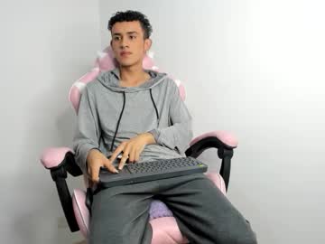 Jeims_Hotboy Chaturbate stream image from May 14, 2025