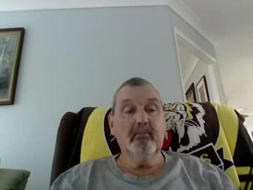 Tools70 Chaturbate stream image from May 14, 2025