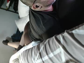 Chubbypython Chaturbate stream image from May 14, 2025