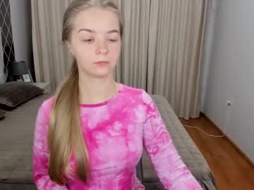 Sirenabloom Chaturbate stream image from May 14, 2025