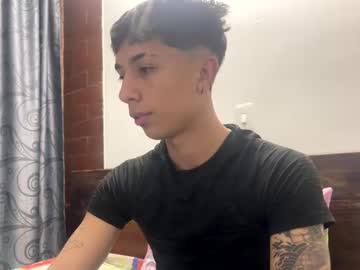 Aaronevilxx Chaturbate stream image from May 14, 2025