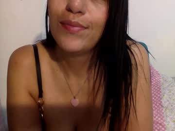 Juliethabunny Chaturbate stream image from May 14, 2025