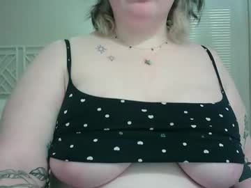 Kirakck Chaturbate stream image from May 14, 2025