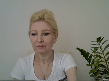 Binitris_Candy Chaturbate stream image from May 14, 2025