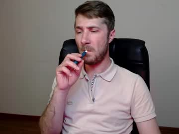 Mr_At Chaturbate stream image from May 14, 2025