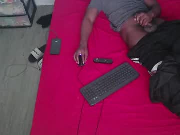 Damnthang4u Chaturbate stream image from May 14, 2025