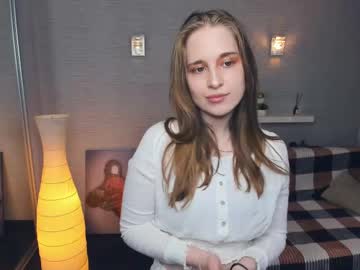 Mi1ky_Mouse Chaturbate stream image from May 14, 2025