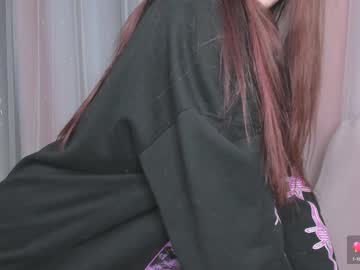 Ariellaallure Chaturbate stream image from May 14, 2025
