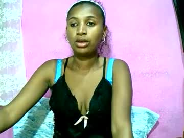 Chellah315678 Chaturbate stream image from May 14, 2025