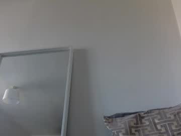 Justkyzee Chaturbate stream image from May 14, 2025