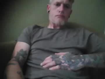 Aviewaskewed1 Chaturbate stream image from May 14, 2025