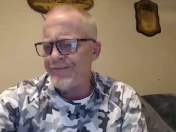 Look_At_My_Profile Chaturbate stream image from May 14, 2025