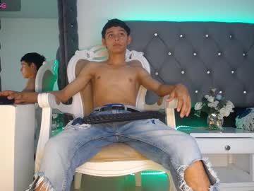 Hunter_Dark_ Chaturbate stream image from May 14, 2025
