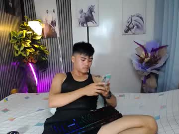 Hot_Emmanuel Chaturbate stream image from May 14, 2025