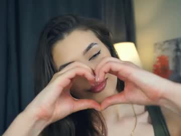 Zarabeamer Chaturbate stream image from May 14, 2025
