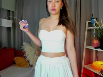 Bella_Hazee Chaturbate stream image from May 14, 2025