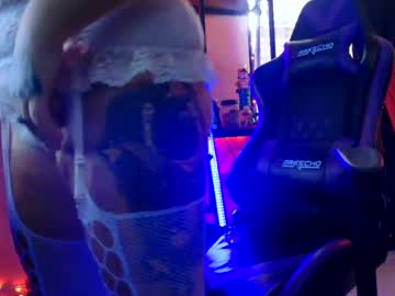 Emeraldscarlett Chaturbate stream image from May 14, 2025