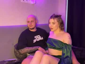 Evacouple Chaturbate stream image from May 14, 2025
