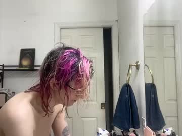 Tarrow_Halloway Chaturbate stream image from May 14, 2025