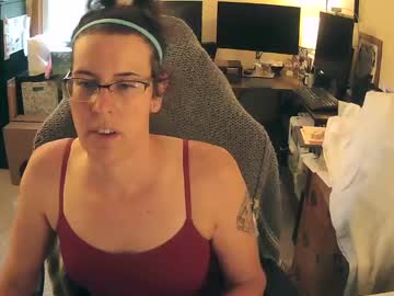 Femme_En_Fleur Chaturbate stream image from May 14, 2025