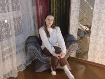 Floragundry Chaturbate stream image from May 14, 2025