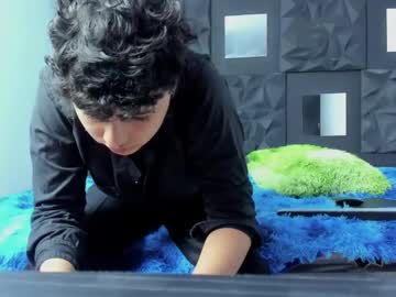 Sebasxxxunlimit Chaturbate stream image from May 14, 2025