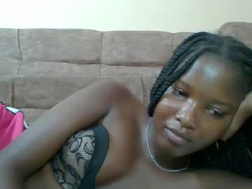 Hotbabbee Chaturbate stream image from May 14, 2025