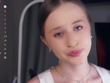 Lilianbeacher Chaturbate stream image from May 14, 2025
