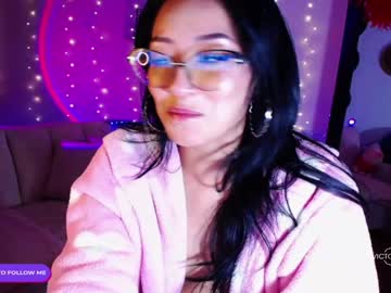 Vichannel Chaturbate stream image from May 14, 2025