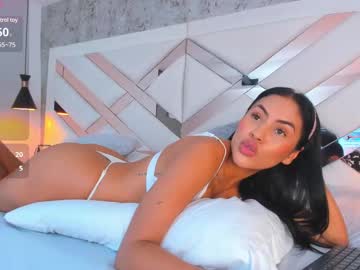 Littlee_Hanna_ Chaturbate stream image from May 14, 2025