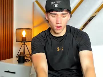 Logan_Whitee_ Chaturbate stream image from May 14, 2025